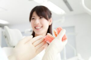 港区(三田・赤羽橋)の矯正歯科専門医院、矯正歯科クリニック三田赤羽橋で矯正治療を途中でやめるリスクについての解説