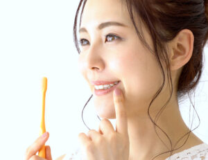 港区（三田・赤羽橋）の矯正歯科専門医院、矯正歯科クリニック三田赤羽橋で矯正治療でインプラント矯正について解説